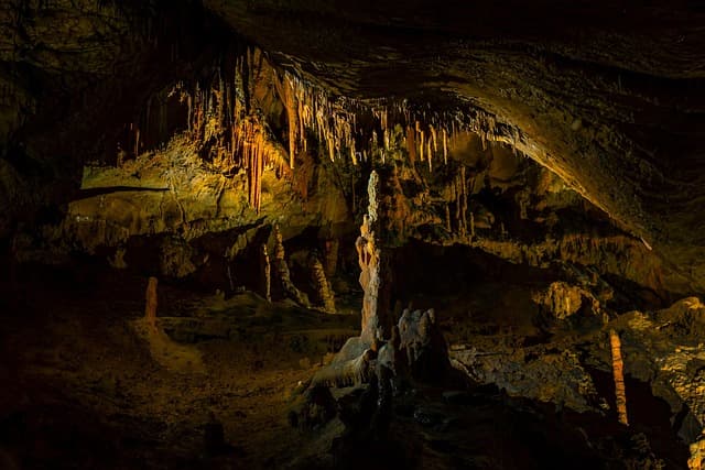 Comment se préparer à une exploration de grottes : Guide complet